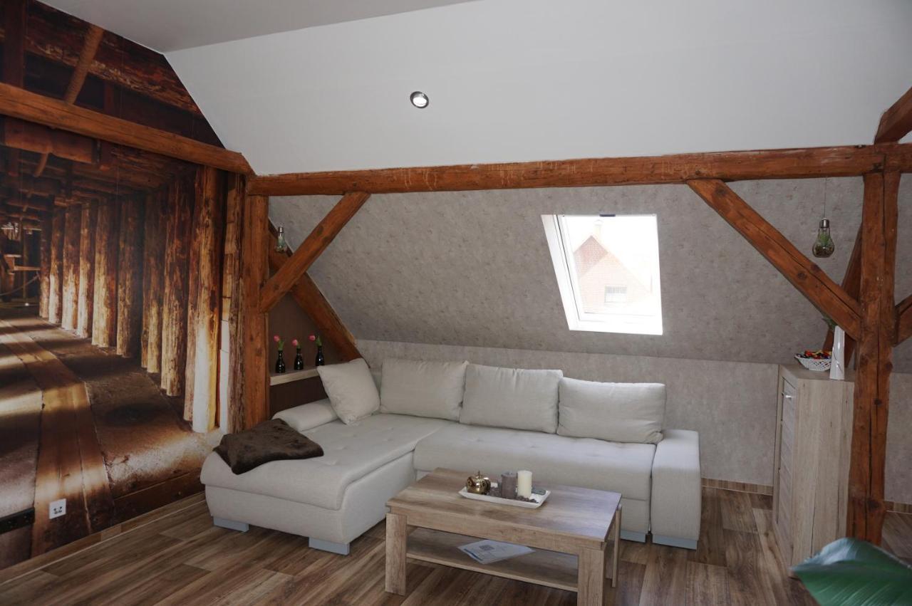Aussergewoehnliche Dachgeschosswohnung Königslutter am Elm Esterno foto
