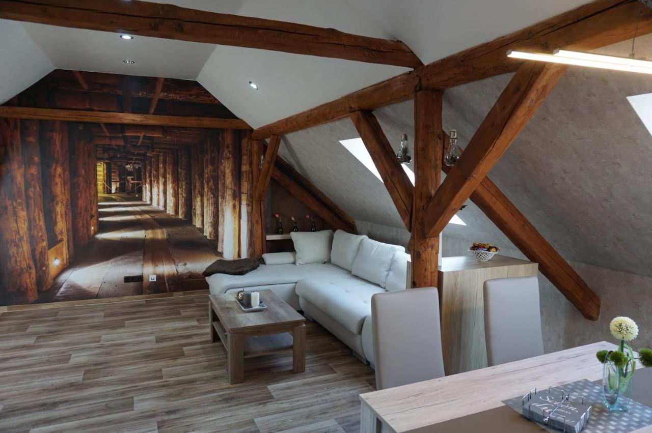 Aussergewoehnliche Dachgeschosswohnung Königslutter am Elm Esterno foto