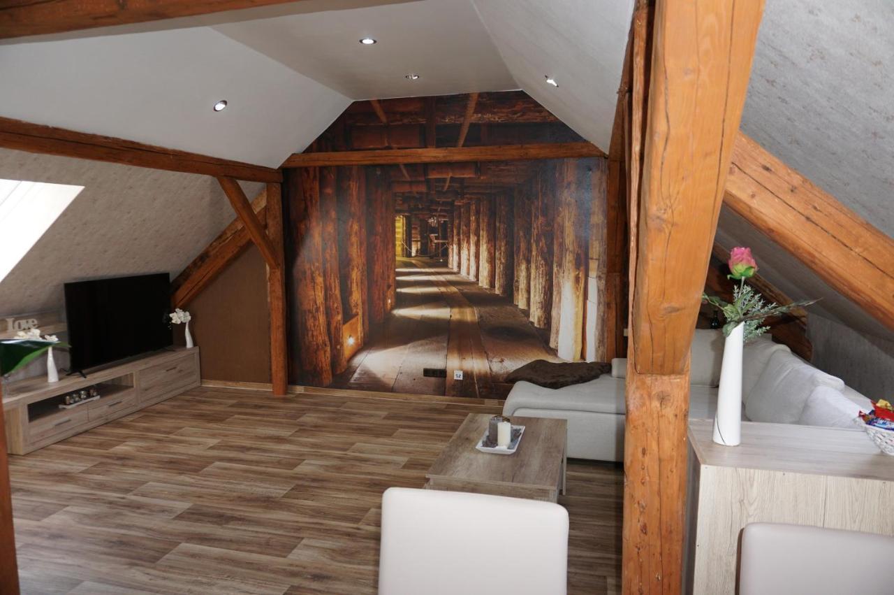 Aussergewoehnliche Dachgeschosswohnung Königslutter am Elm Esterno foto