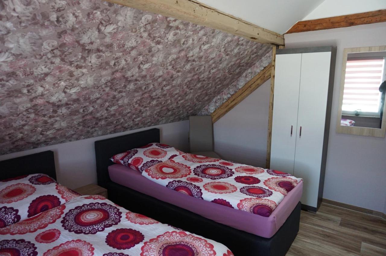 Aussergewoehnliche Dachgeschosswohnung Königslutter am Elm Esterno foto