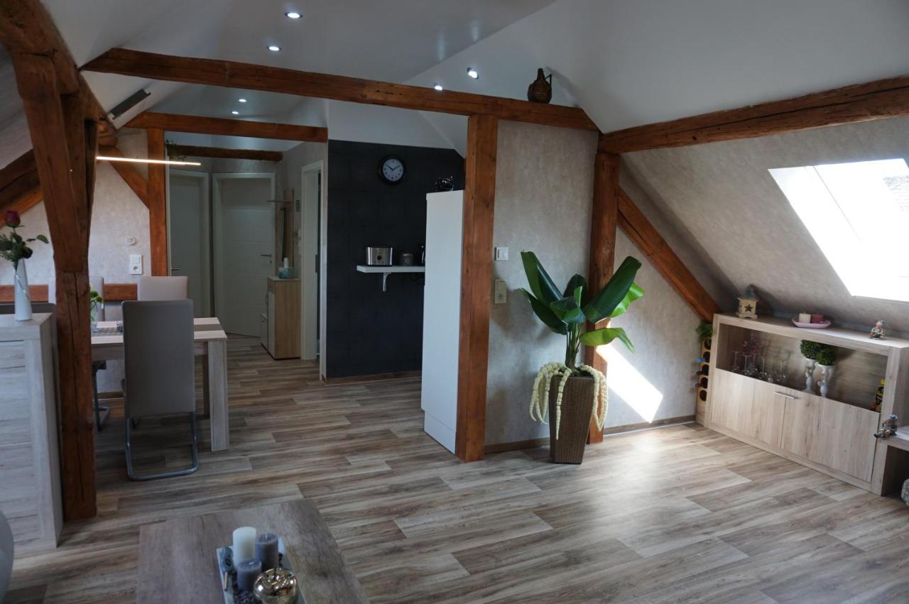 Aussergewoehnliche Dachgeschosswohnung Königslutter am Elm Esterno foto