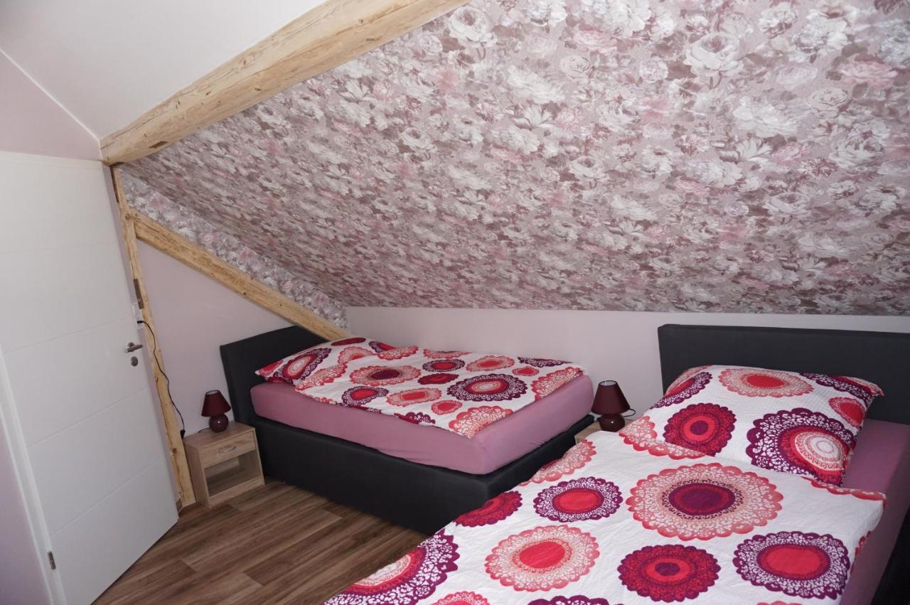 Aussergewoehnliche Dachgeschosswohnung Königslutter am Elm Esterno foto